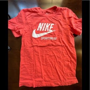 Nike tee